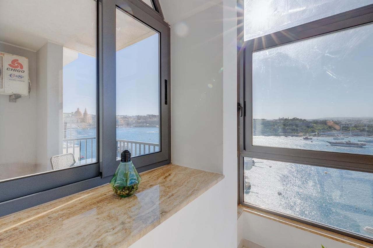 Marvellous Apartment With Valletta And Harbour Views Sliema Exterior photo